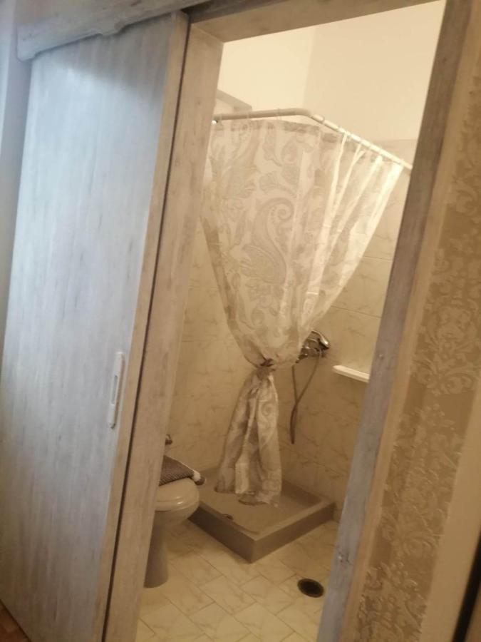 קפלוס Dionisia Apartments 8 מראה חיצוני תמונה